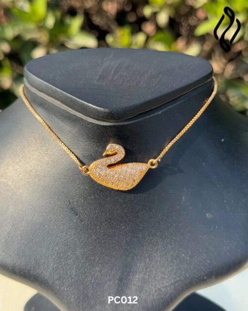 Pine Charm Golden Grace Swan Necklace – Royal Elegance Collection